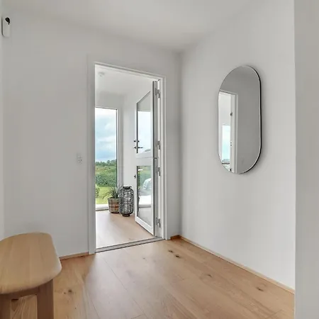 Amazing In With House Sea View *
